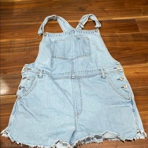 Jean overall shorts!